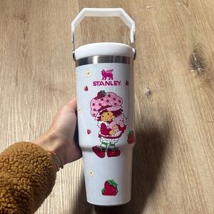 Stanley Kids Tumbler with Strawberry Character - Light Gray